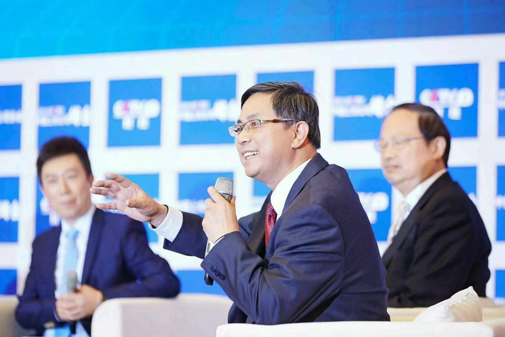 1613713123397232.jpg 彭建国授课照片1.jpg